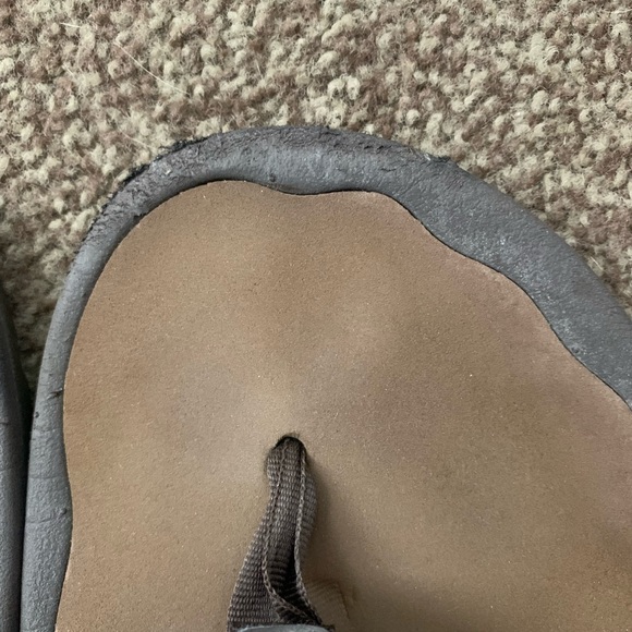 OluKai ‘Ohana Flip Flips - Picture 3 of 5